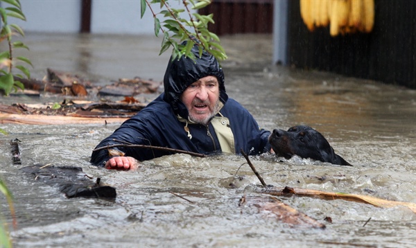 Sodišča terjajo račune, ki jih je odnesla voda