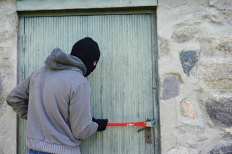 Policija opozarja na drzne tatvine na domu