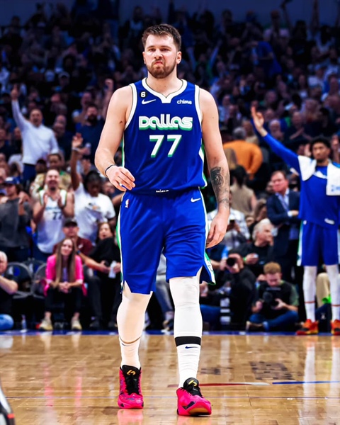 Luka Dončić z zmago in vrhunsko predstavo začel novo sezono lige NBA